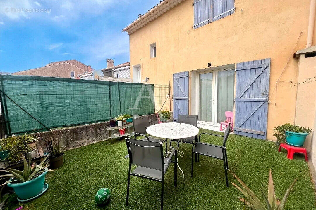 Appartement à LA CRAU