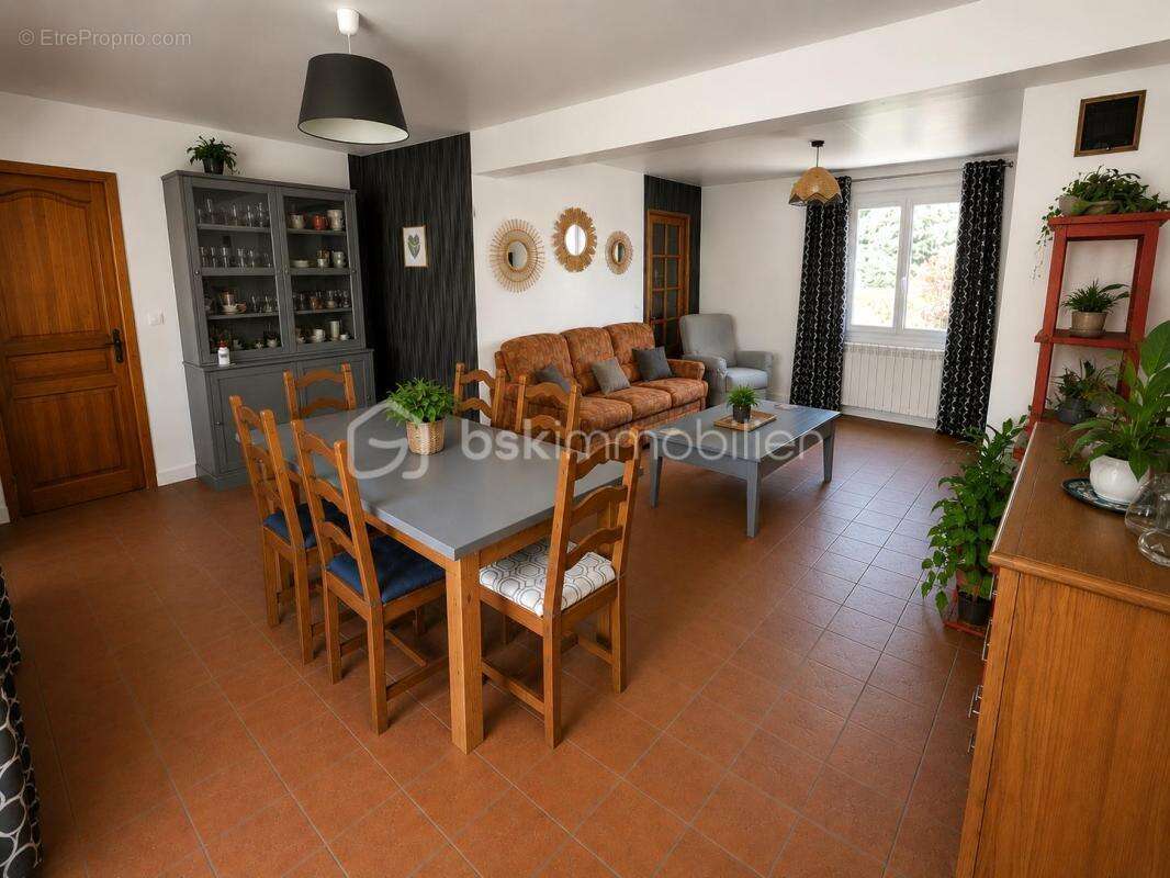 Maison à MORIGNY-CHAMPIGNY
