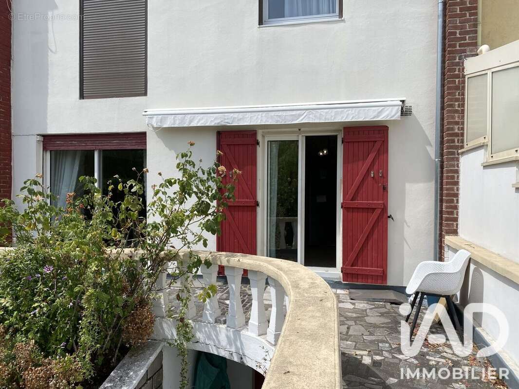 Photo 3
