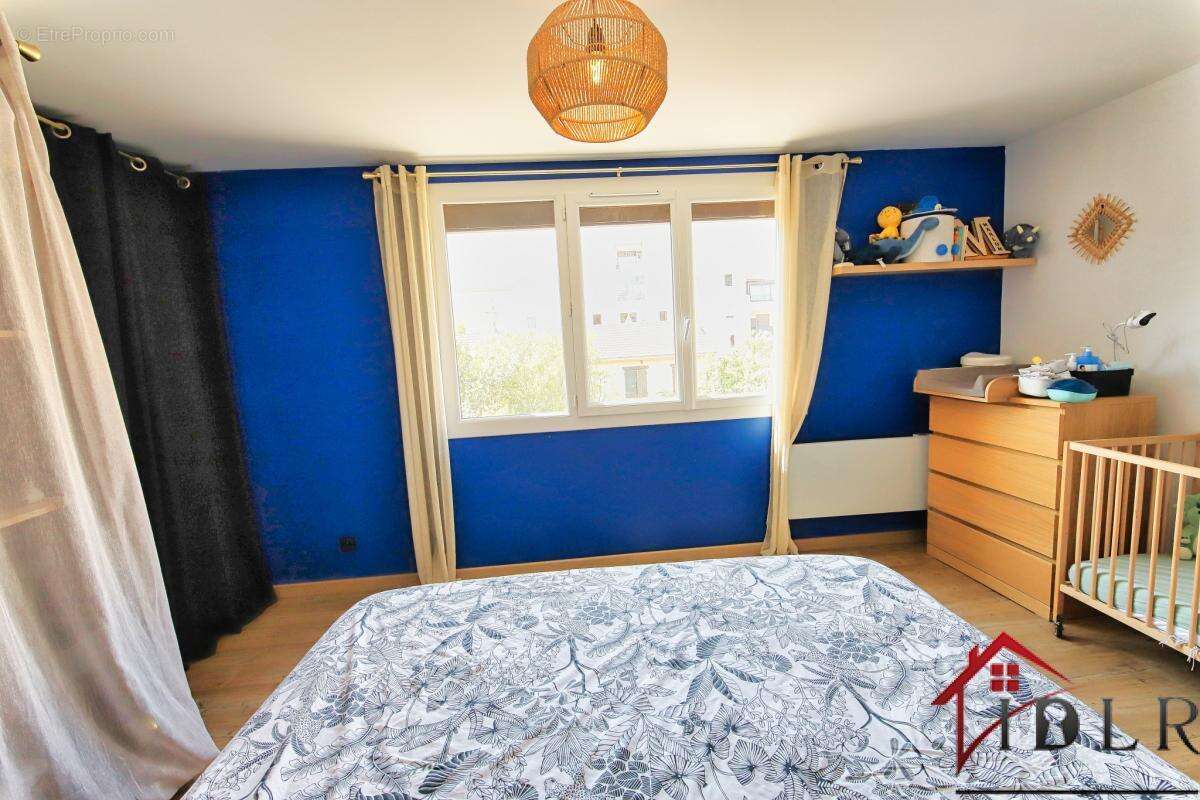 Appartement T4 3 chambres, balcon et  garage à vendre à Hyèr - photo 11