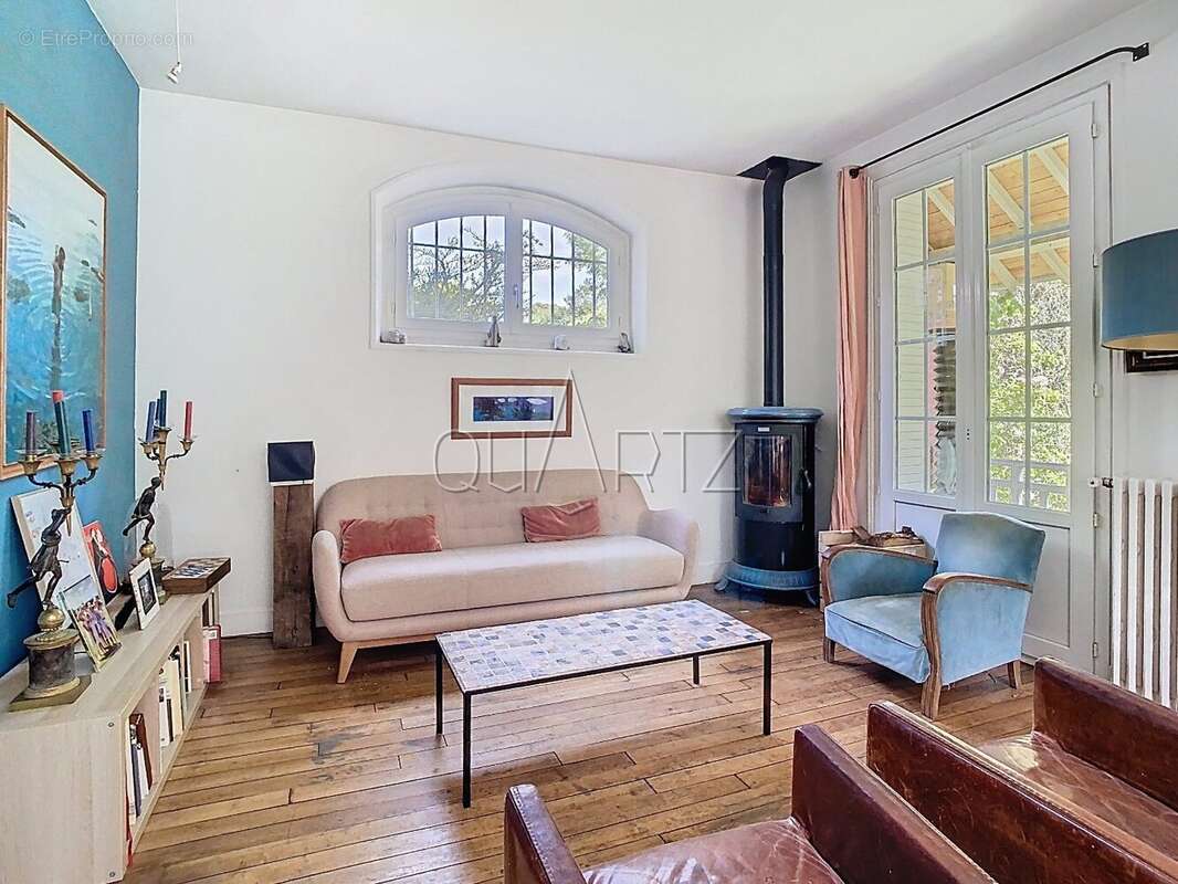 Maison à LA CELLE-SAINT-CLOUD