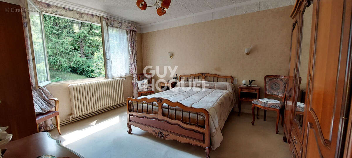 Maison à MEZIERES-SUR-SEINE