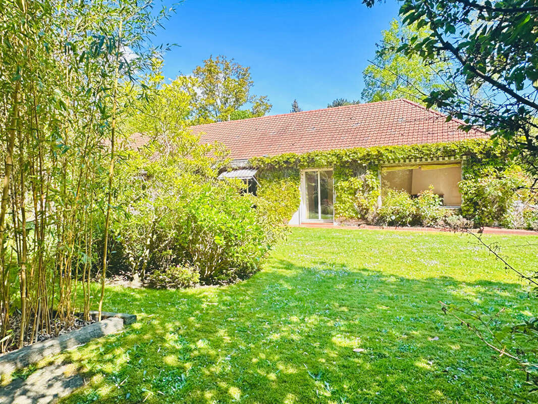 Maison à LA CELLE-SAINT-CLOUD