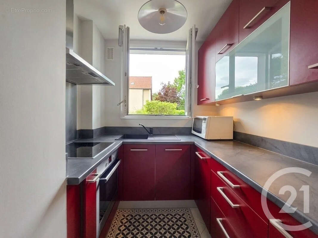 Appartement à SAINT-MAUR-DES-FOSSES