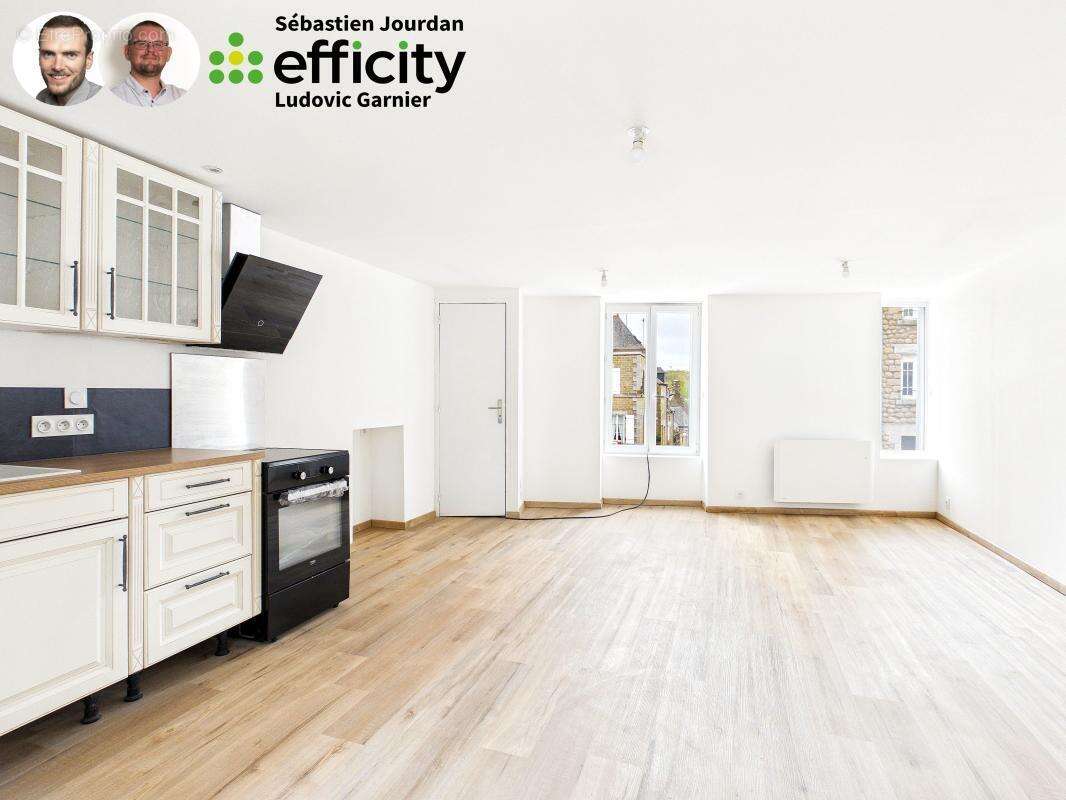 Maison à LOUVIGNE-DU-DESERT