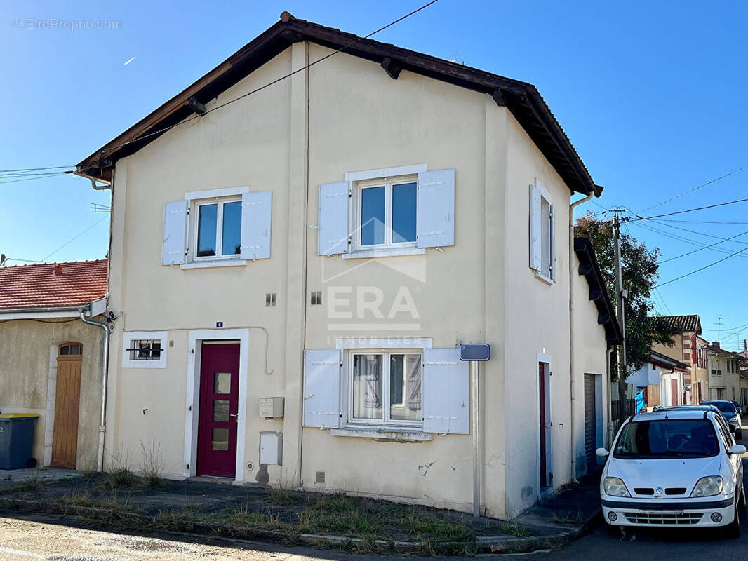 Autre à MONT-DE-MARSAN