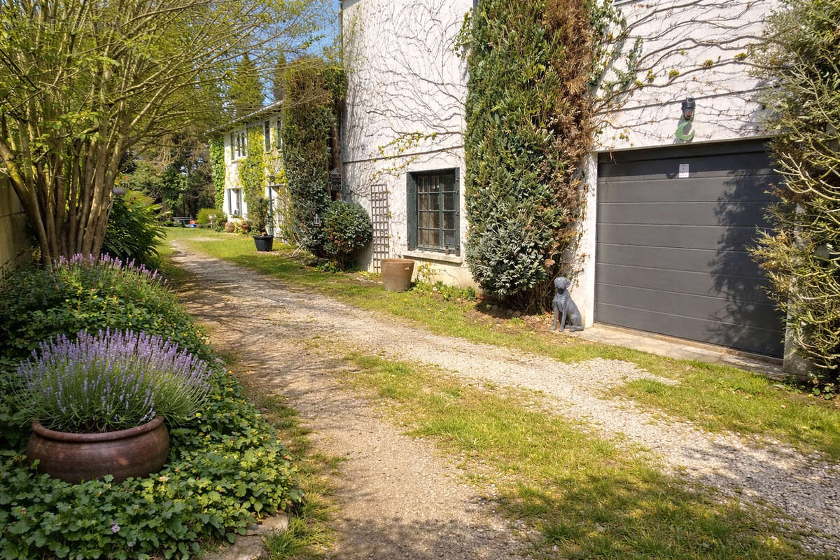 Maison à MONTMACQ