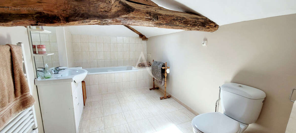 Maison Charentaise de 5 Chambres avec garage et dépendances - photo 14