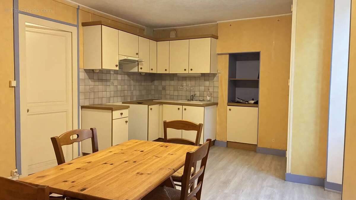 Maison à MONTMORILLON