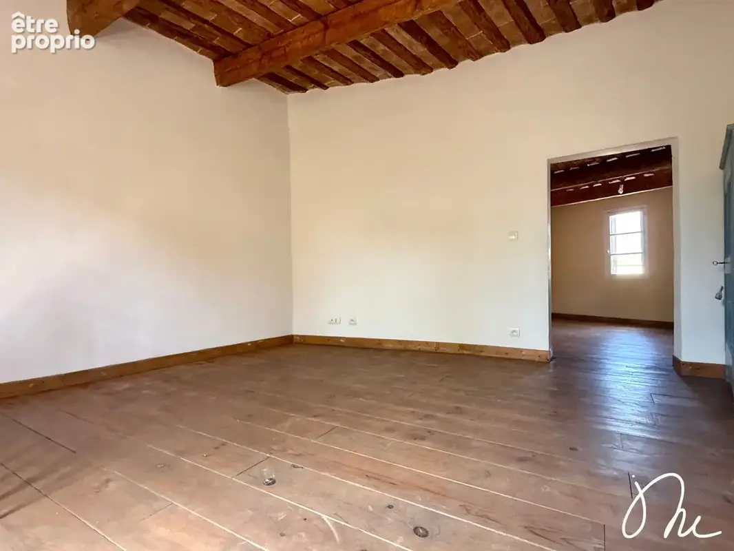 Maison de village en pierre avec garage et 2 terrasses ! - photo 9