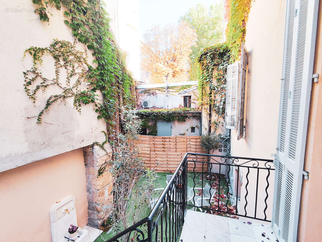 Appartement à AIX-EN-PROVENCE