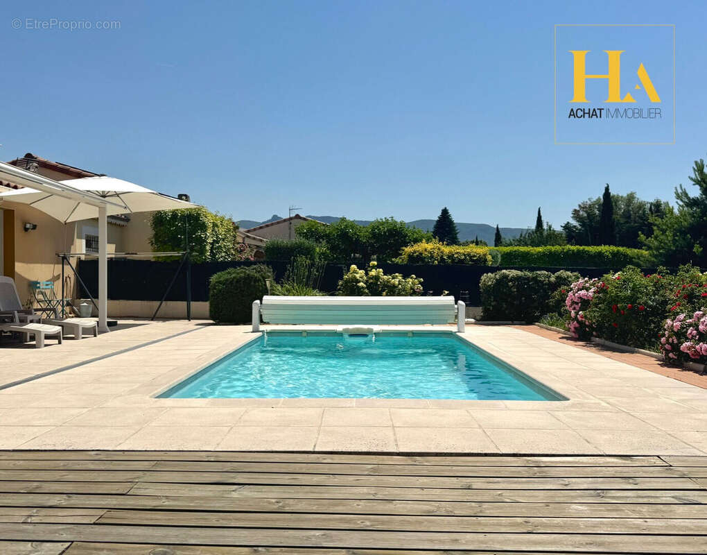 Maison Familiale 130m2, Jardin 1.011m2, 6 pièces, 5 Chambres, Piscine, Garage, Carport - photo 11