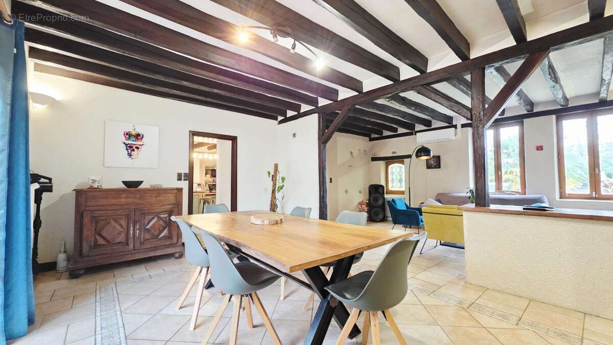Maison à VASSELAY