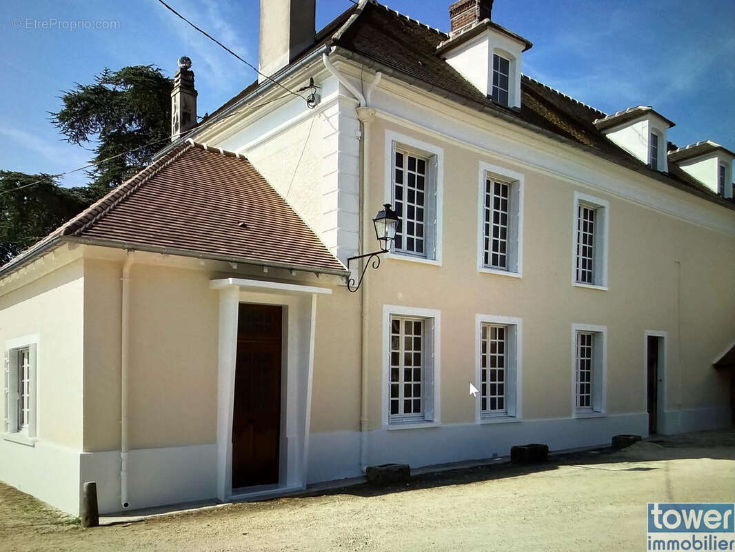 Maison à POINCY