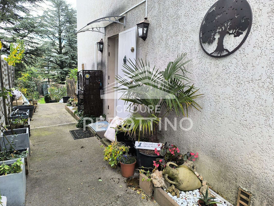 Appartement à SAINT-MAXIMIN-LA-SAINTE-BAUME