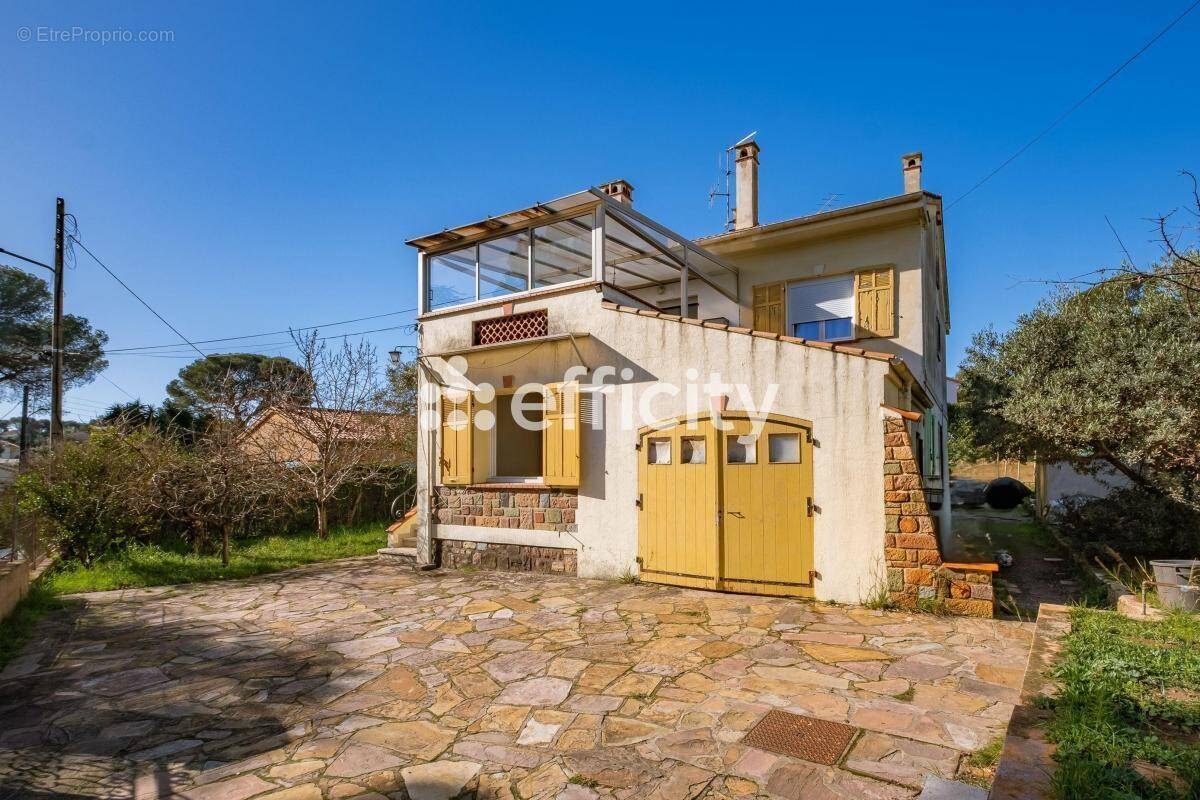 Appartement à SAINT-RAPHAEL