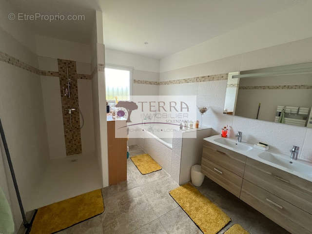 Maison à PRUNELLI-DI-FIUMORBO