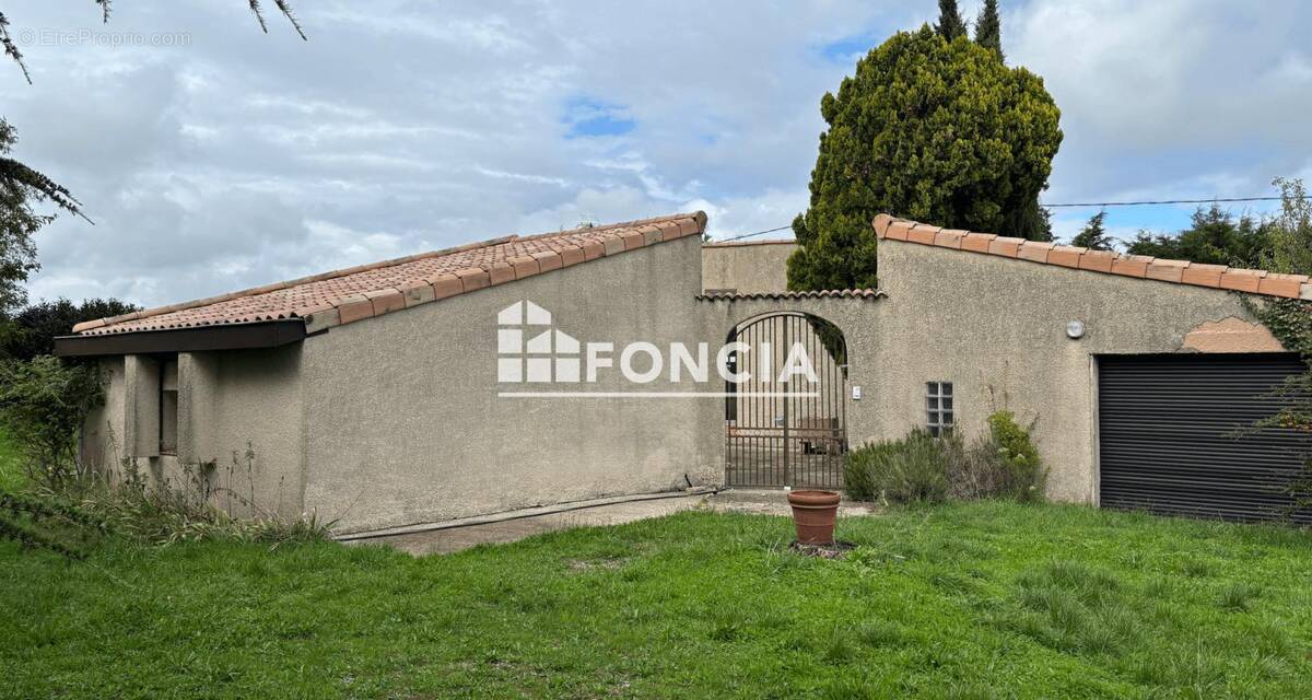 Maison à SAINT-JEAN-DE-MUZOLS