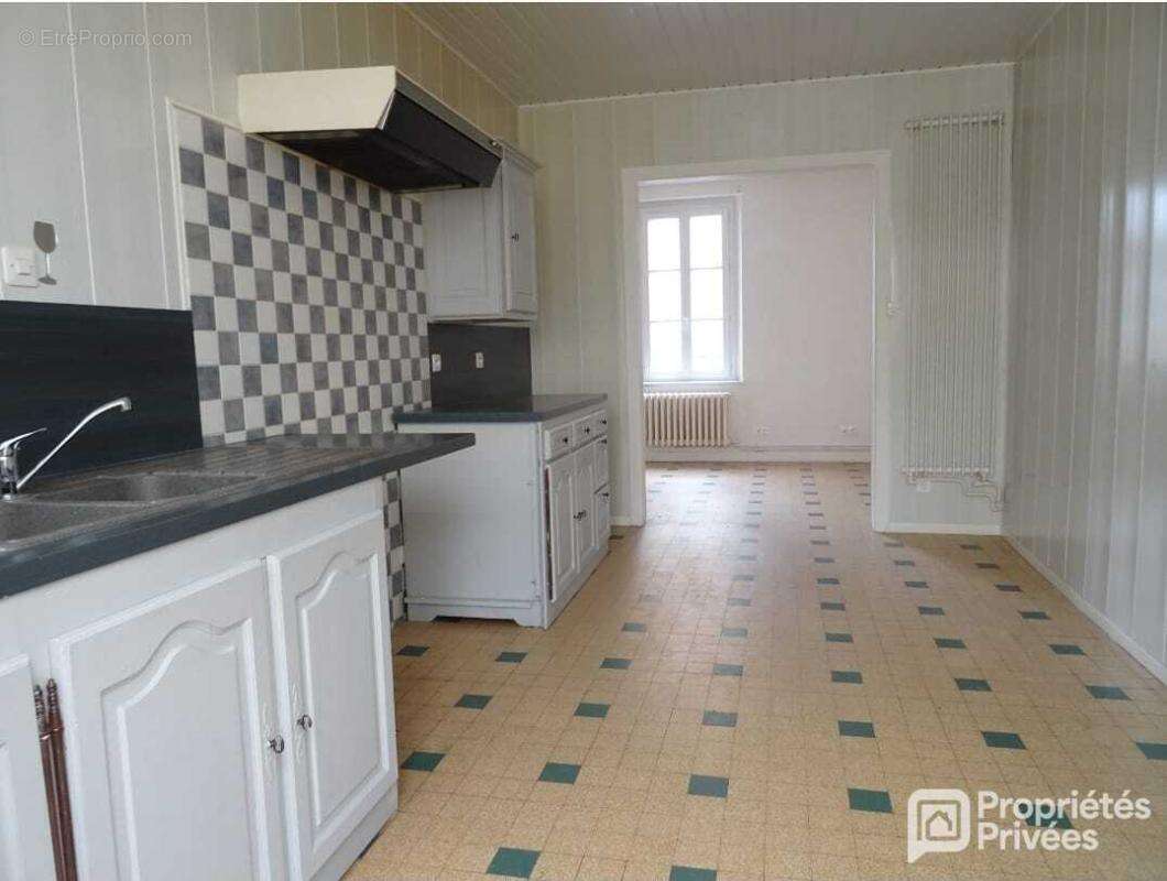 Maison de village et annexes - photo 3