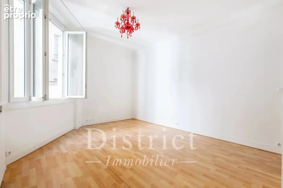 Quartier Foch - Studio de 36m²  Etage élevé. Exclusivité ! - photo 2