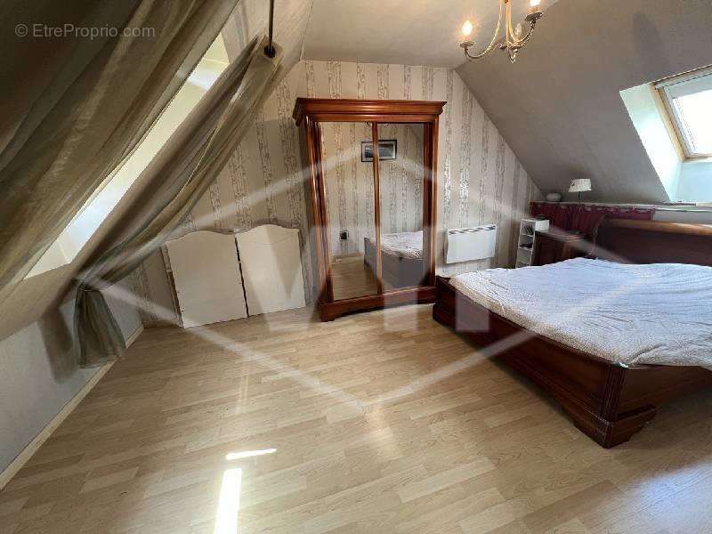 Maison à COMBS-LA-VILLE