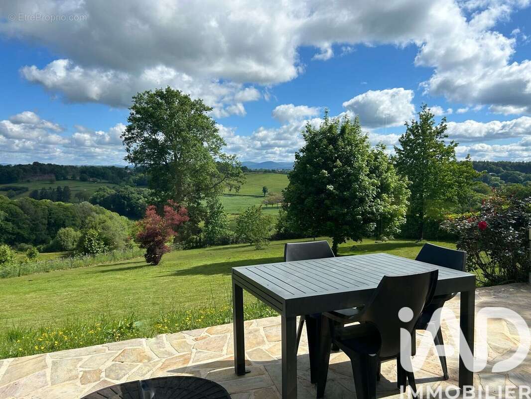 Photo 2 - Maison à SAINT-CLEMENT