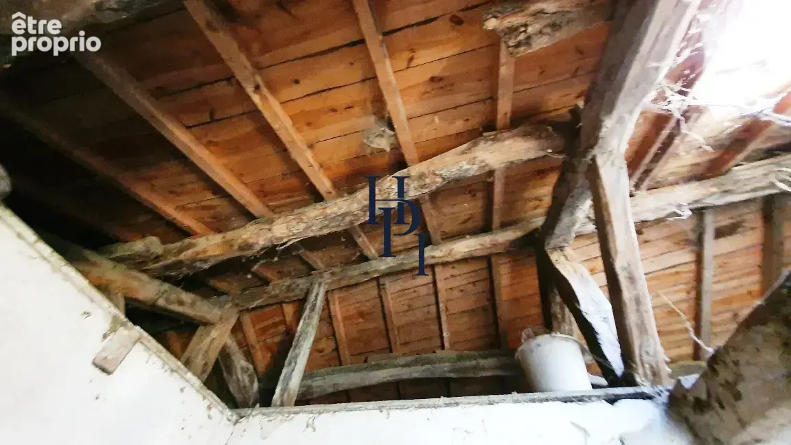 Vente maison de village à rénover avec garage et terrain non attenant - photo 13