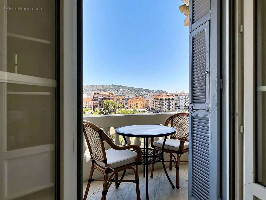 3 pieces "tete carre" en dernier etage - photo 9