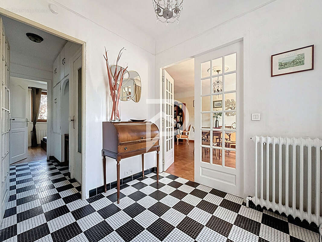 Maison à CHAMPS-SUR-MARNE