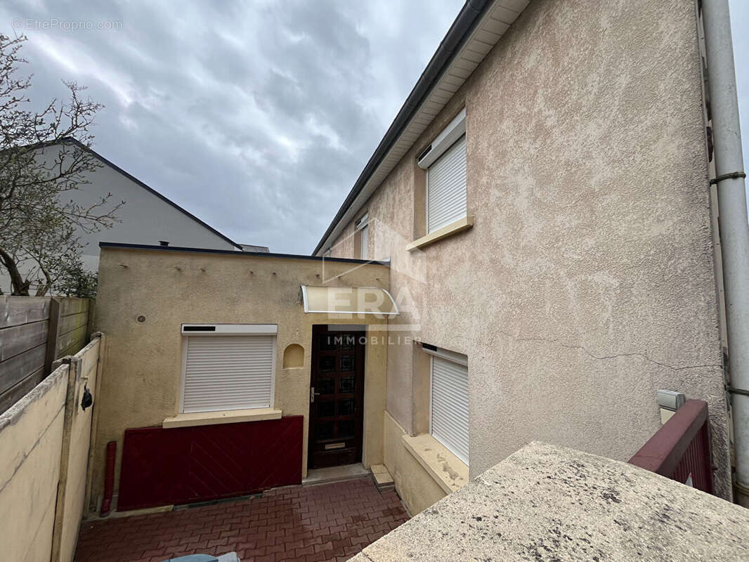 Maison à SAINT-LEGER-DU-BOURG-DENIS