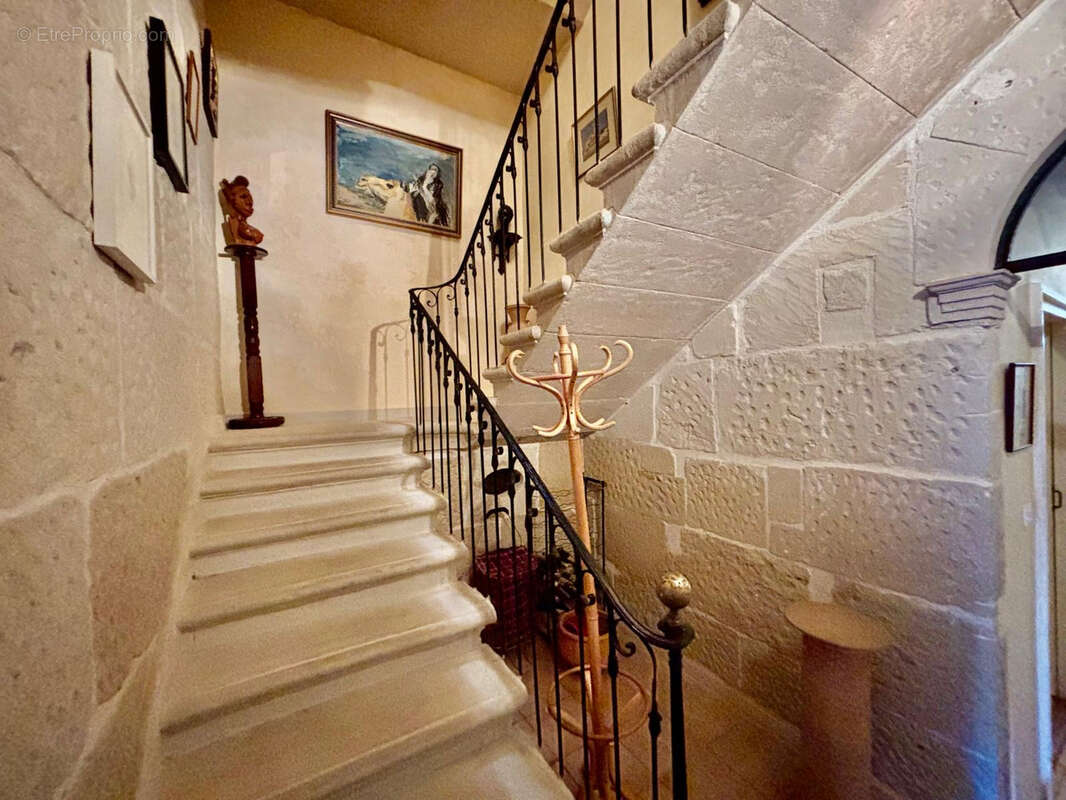 Maison à GRIGNAN