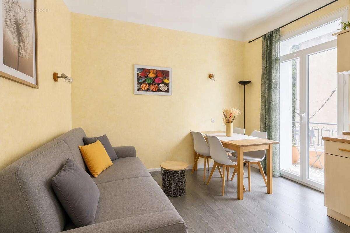 Appartement de charme 4 pièces avec bel aperçu mer au Lavandou - photo 6