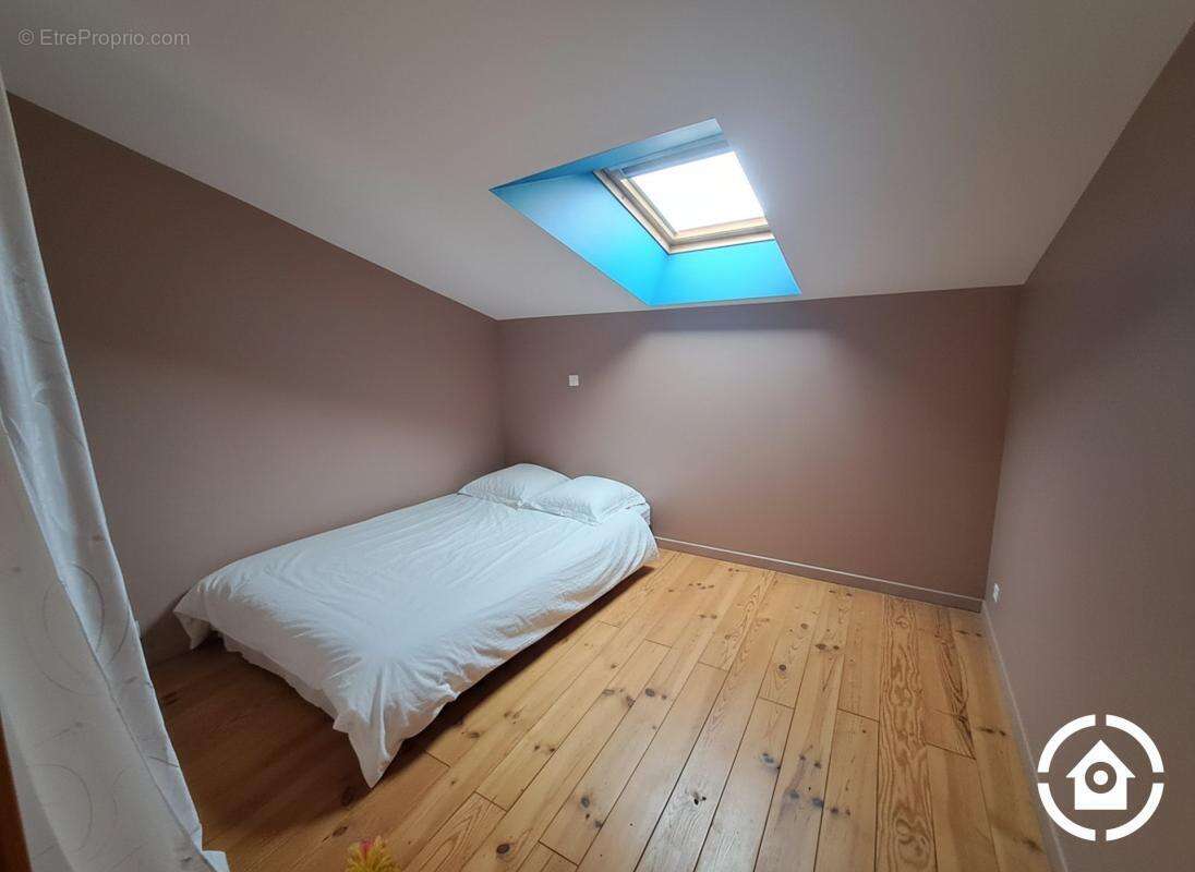 Maison en pierre - 3 chambres + appartement indépendant - 2 cha - photo 13