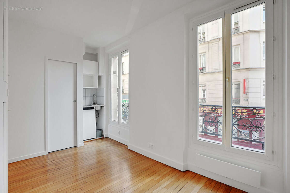 Appartement à PARIS-17E