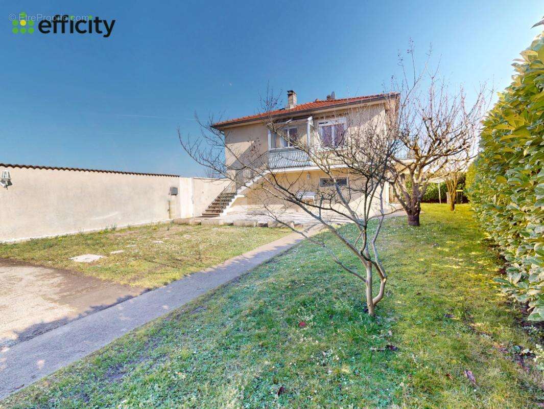 Maison à CALUIRE-ET-CUIRE