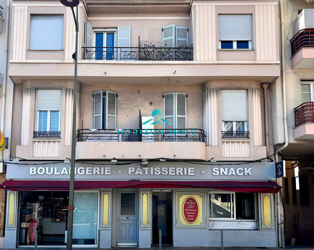 Appartement à SAINT-LAURENT-DU-VAR