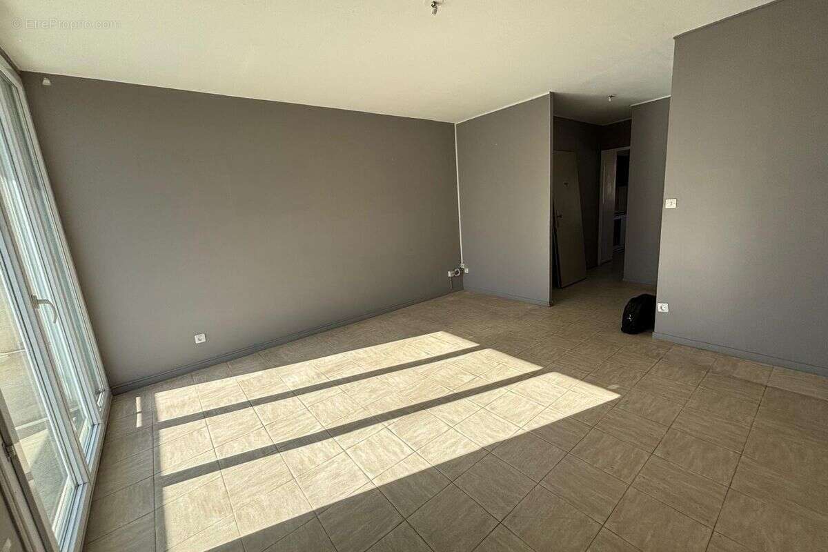 Appartement à PORT-DE-BOUC