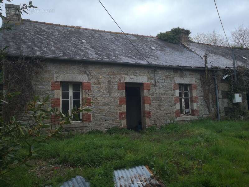 Maison à CORLAY
