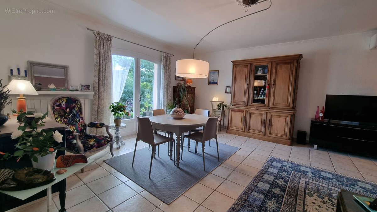 Maison à LAMALOU-LES-BAINS