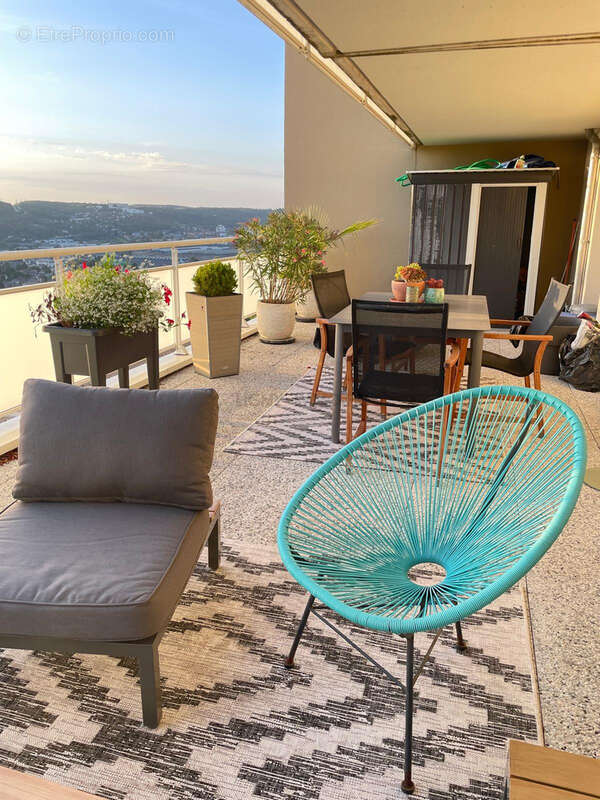 Appartement à DEVILLE-LES-ROUEN
