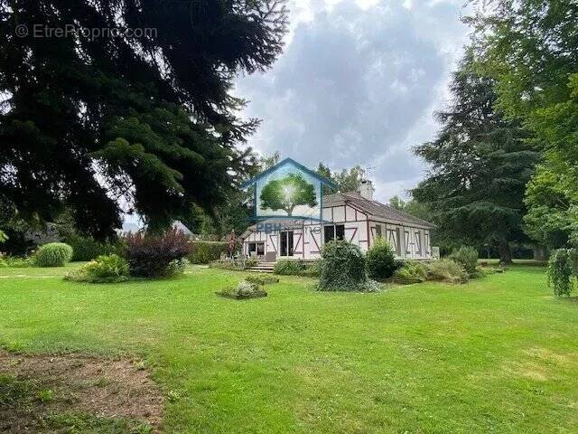 Proche Lyons la Forêt, très bel ensemble immobilier de 140 m2 au sein d'un magnifique parc arboré de 6900 m2 - photo 3