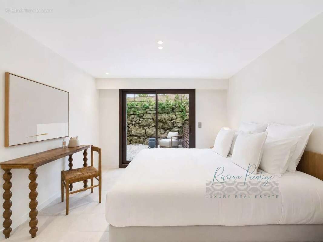 Villa de charme avec vue dans le secteur résidentiel de castellaras - photo 18