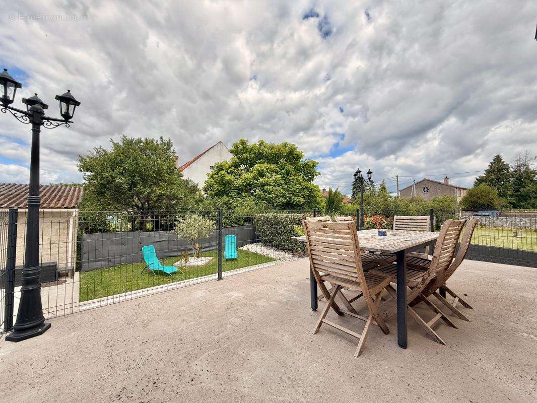 Maison À Vendre 100m² 4 chambres, 402m² terrain - photo 5