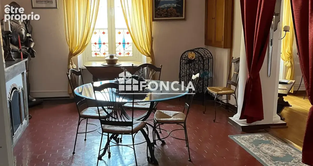 Alès Coeur de Ville - Duplex de caractère avec terrasse, au 3ème étage d'un immeuble ancien - photo 3