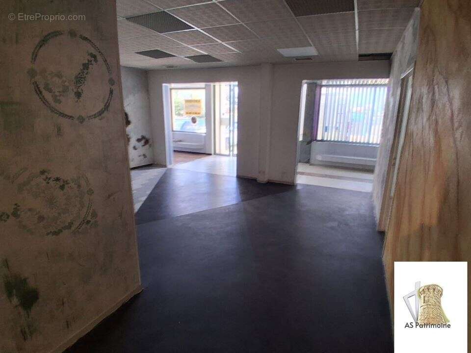 Commerce 177 m² à Afa  - photo 3