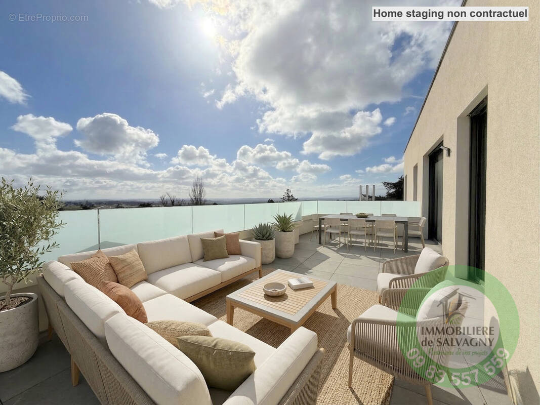 Appartement à LA TOUR-DE-SALVAGNY