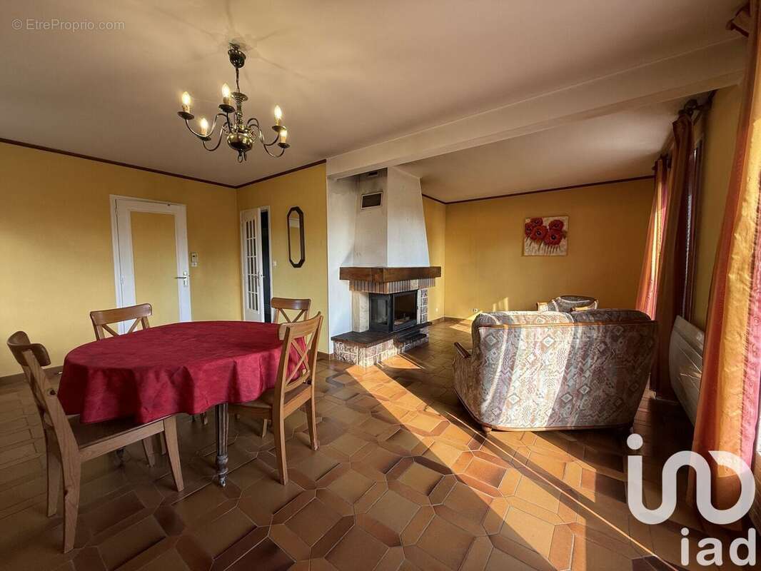 Photo 5 - Maison à SALINS