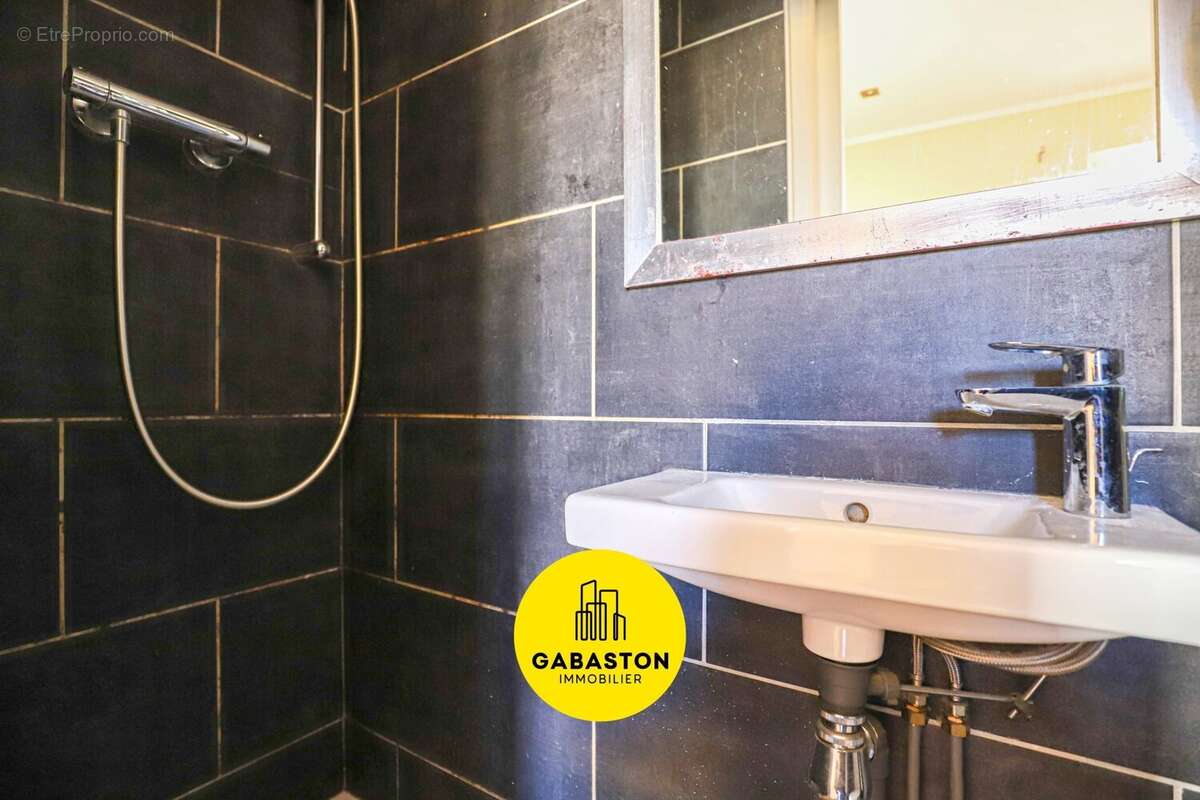 Appartement à MARSEILLE-7E