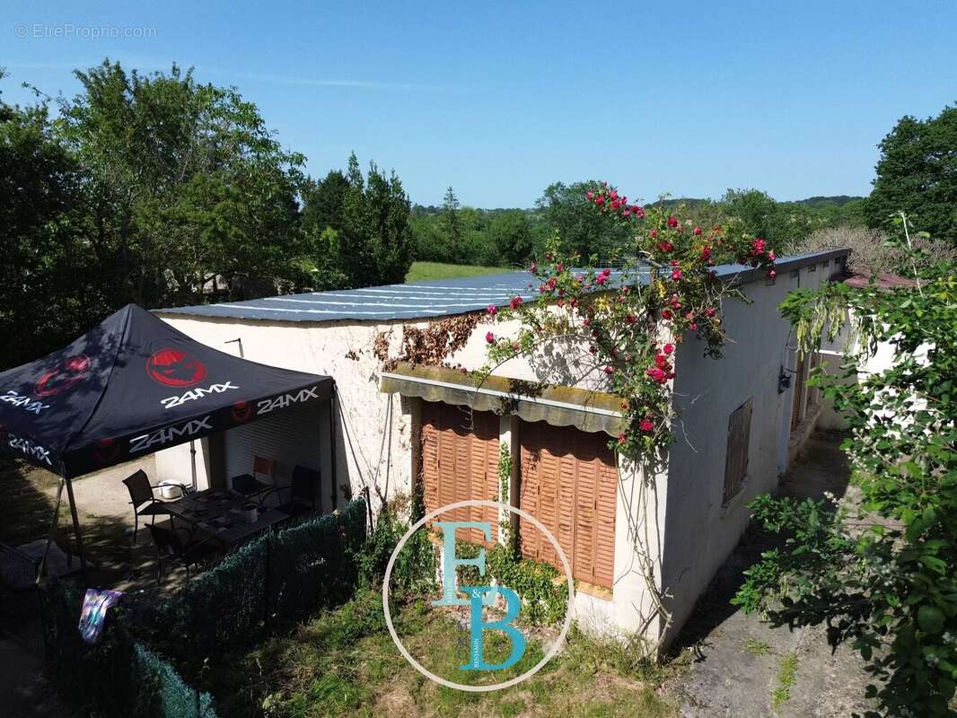 Maison à MEZIDON-CANON