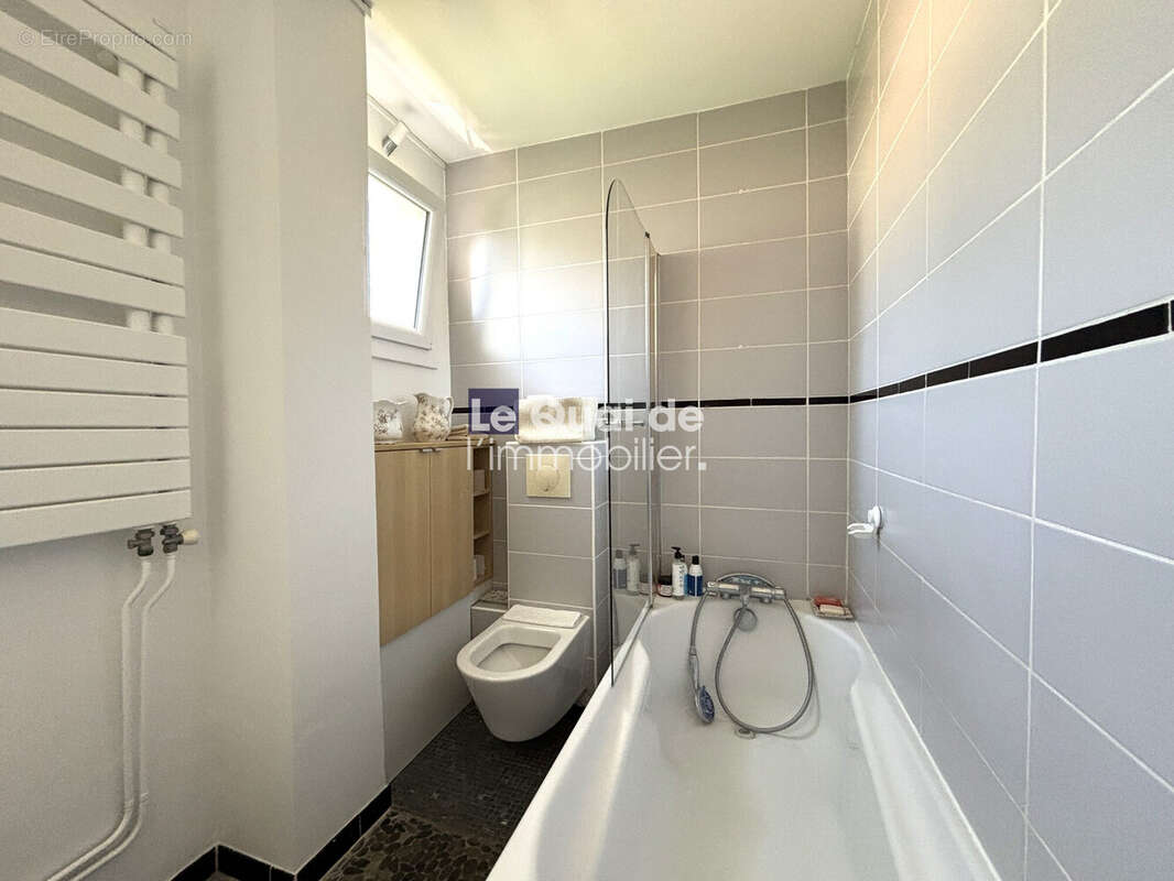 Appartement à FONTAINE